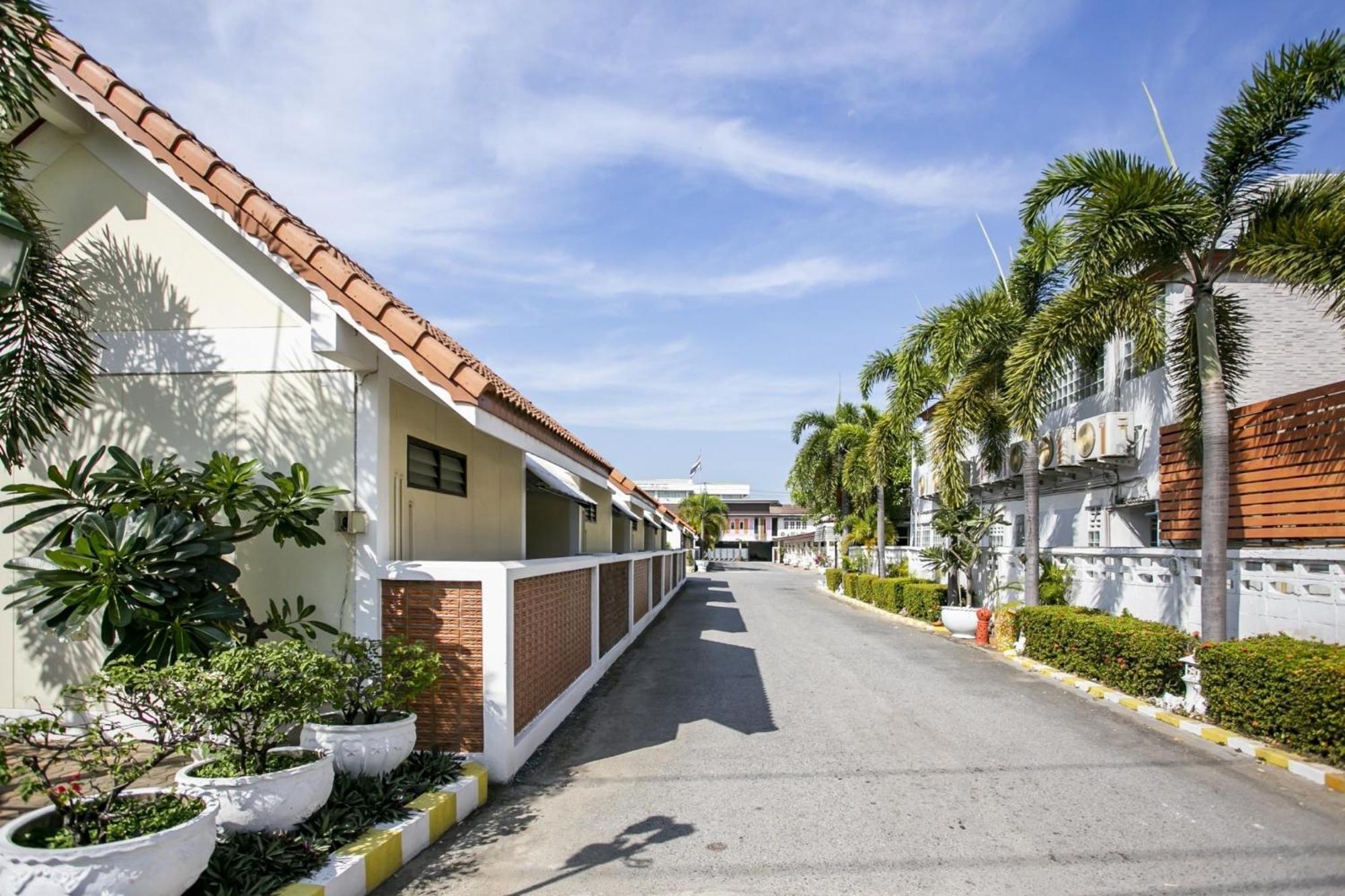 אנג טונג Bualuang Hotel מראה חיצוני תמונה